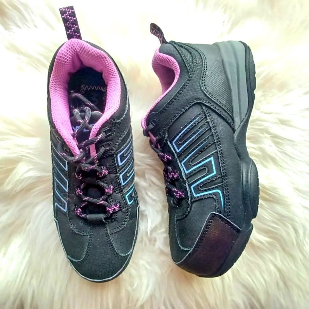 Hytest safety shoes for women
